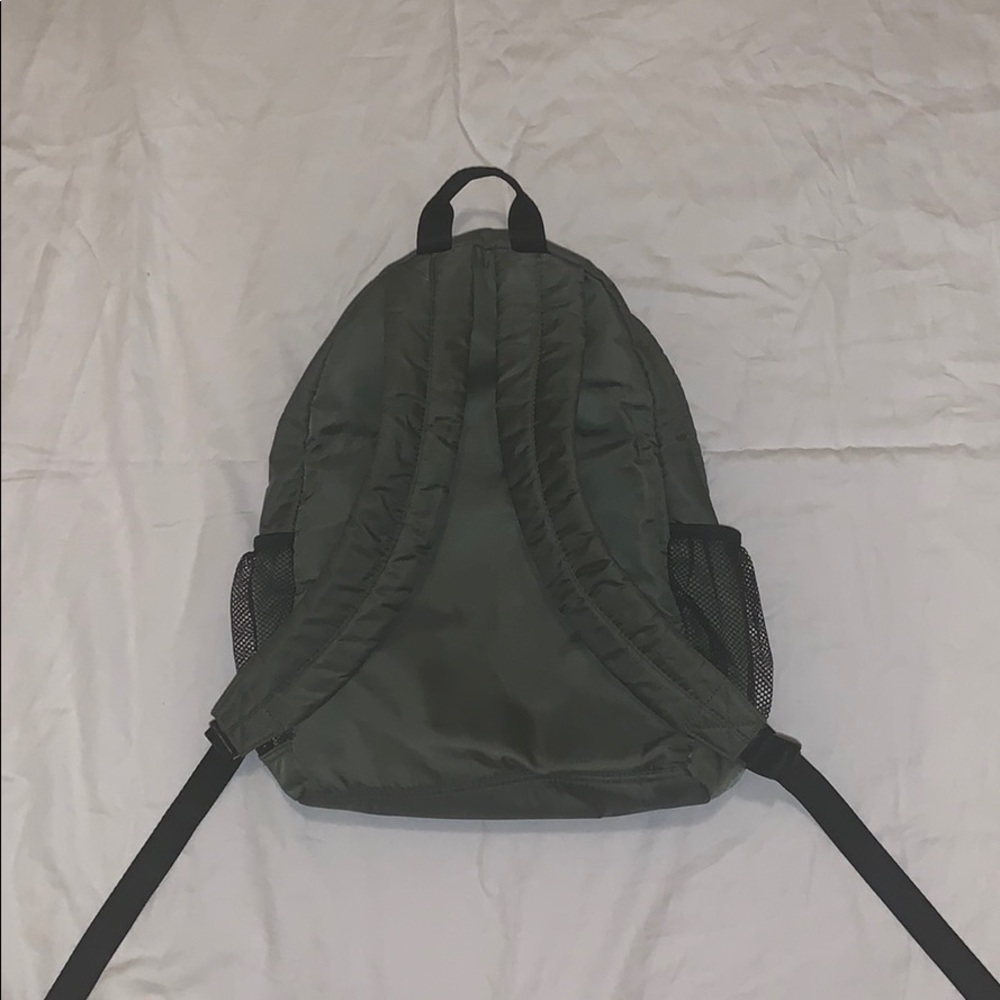 BackPack - Picture 2 of 2